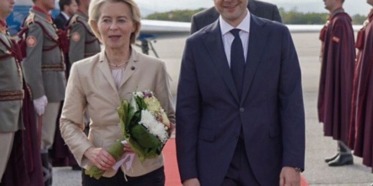 Муцунски ја пречека Фон дер Лајен – очекува потврда за поддршката за процесот на евроинтеграција