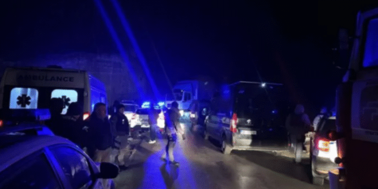 Страотна сообраќајка – едно лице загина, повеќе се повредени