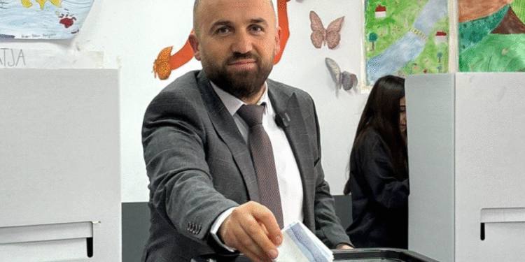 Мицкоски не е задоволен од реториката на Рамадани, најави негово разрешување од функцијата