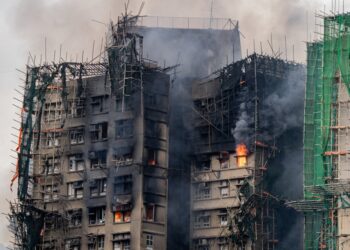 Најмалку 44 мртви, 279 исчезнати во стравичниот пожар во Хонг Конг