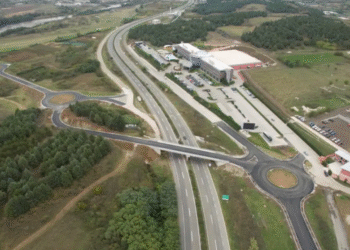 На автопатот кон Грција треба да има и хотели, но прво треба коловозот и паркинзите да се средат