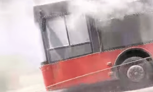 Се запали автобус на ЈСП