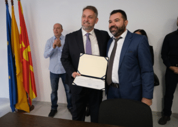 Градоначалникот Лукровски и советниците од Карпош ги добија своите уверенијата за своите мандати