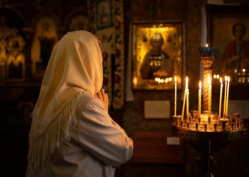 Молитва што помага кога сè оди надолу: Кажете ги овие смирувачки зборови кога чувствувате дека губите сила