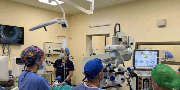 Извршена е првата трансплантација на рожници, нов исчекор на офталмологијата