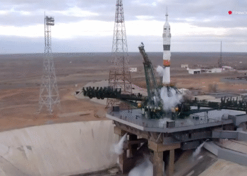 Сериозен дефект на Бајконур: Русија привремено без лансирања со екипаж