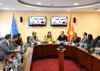 Владата го подобрува животот на младите за да ги задржи дома, кажа Трајков