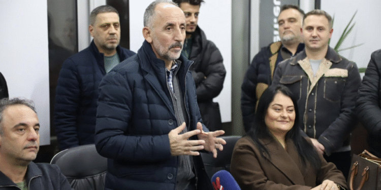 Невзат Бејта го отвори изборниот штаб во Гостивар: Градот ќе се води чесно и транспарентно