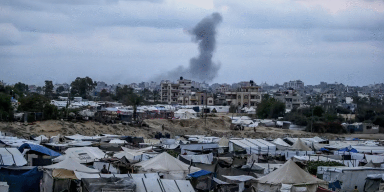 Нема да има бегалски кампови во Македонија, велат од власта и од Британија