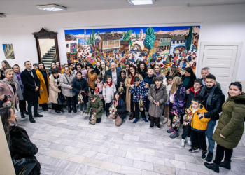 Градоначалникот Коњановски ги пречека учениците од „Кочо Рацин“ во општината