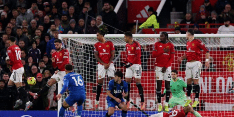 Неверојатен дуел во Премиер-лигата: 4-4 на „Олд Трафорд“