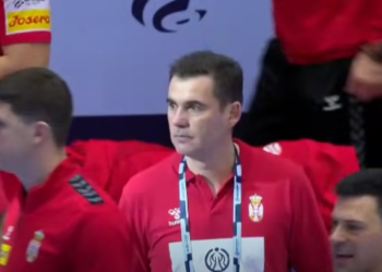 (Видео) Раул Гонзалес на македонски јазик дели совети на српските ракометари – кои ја шокираа Германија