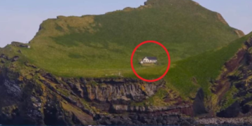 Куќата што ја опкружуваат ледени води и мистерии