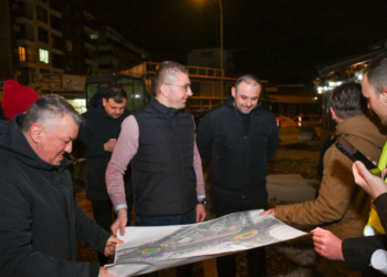 Мицкоски и Ѓорѓиевски синоќа извршија увид на градежните активности на булеварот „Македонија“