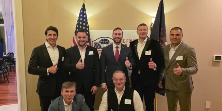 Македонецот Никола Андреевски меѓу истакнатите бизнис лидери на средба со кандидатот за Конгрес Мајкл Бушар во Мичиген