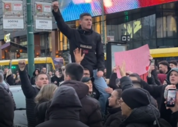 Ден на жалост и протести во Сараево по трагичната несреќа