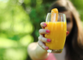 Една чаша сок од портокал – корист или ризик?