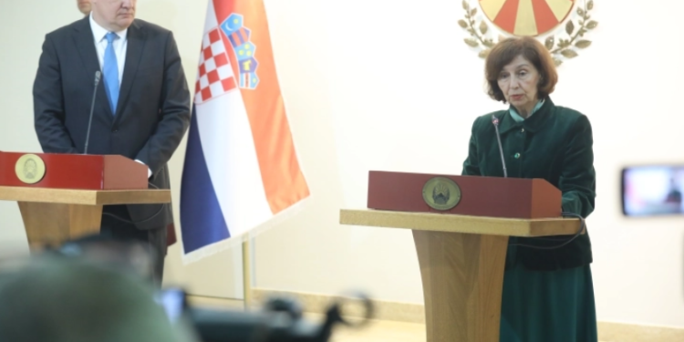 Претседателката во Хрватска: Политички средби и културни настани