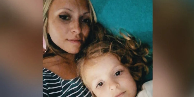 Денес потфрли целиот систем, кажа братот на жената која денес заедно со нејзината ќерка во Скопје паднаа од зграда и ги загубија животите