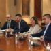 Средба со нафтената индустрија: Мицкоски смирува – нема проблем со горивата