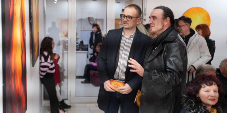 Проданоски дел од изложбата „Оган“ на Бојана Артиноска во Прилеп