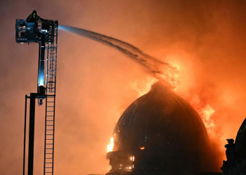 Пожар во Глазгов затвори дел од најпрометната железничка станица во Шкотска