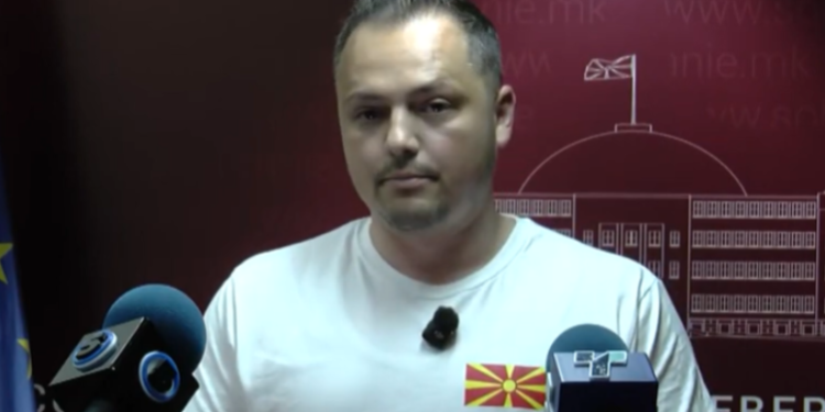 Пратеникот Миле Цеков ја напушта партијата ЗНАМ и станува независен