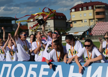 Убедлива победа на Тиверија Брера во финалето против Каменица Саса