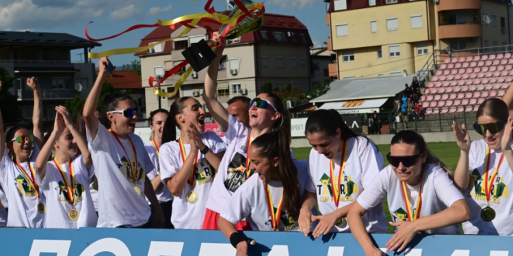 Убедлива победа на Тиверија Брера во финалето против Каменица Саса