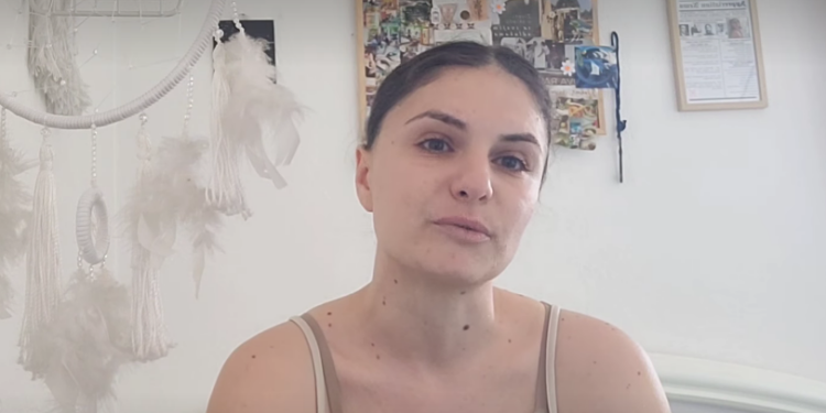 Девојка од Куманово бара помош: Со години живееме во страв, никој не го хоспитализира татко ми, кој е алкохоличар и ни се заканува