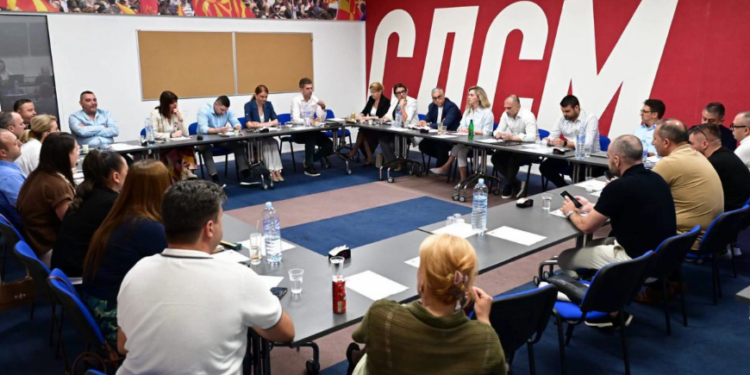 СДСМ ги повика критичарите на внатрепартиска дебата за иднината на партијата